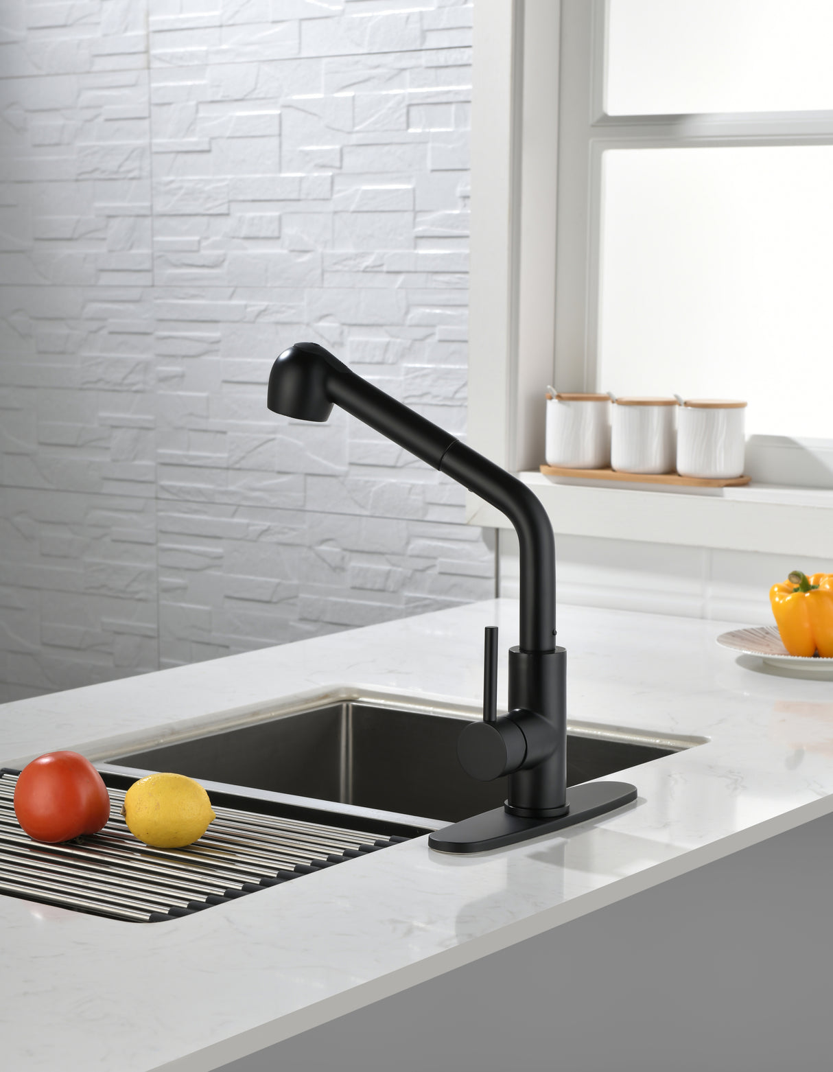 Matte Black Kitchen Stainless SteelFaucets with Pull Down Sprayer