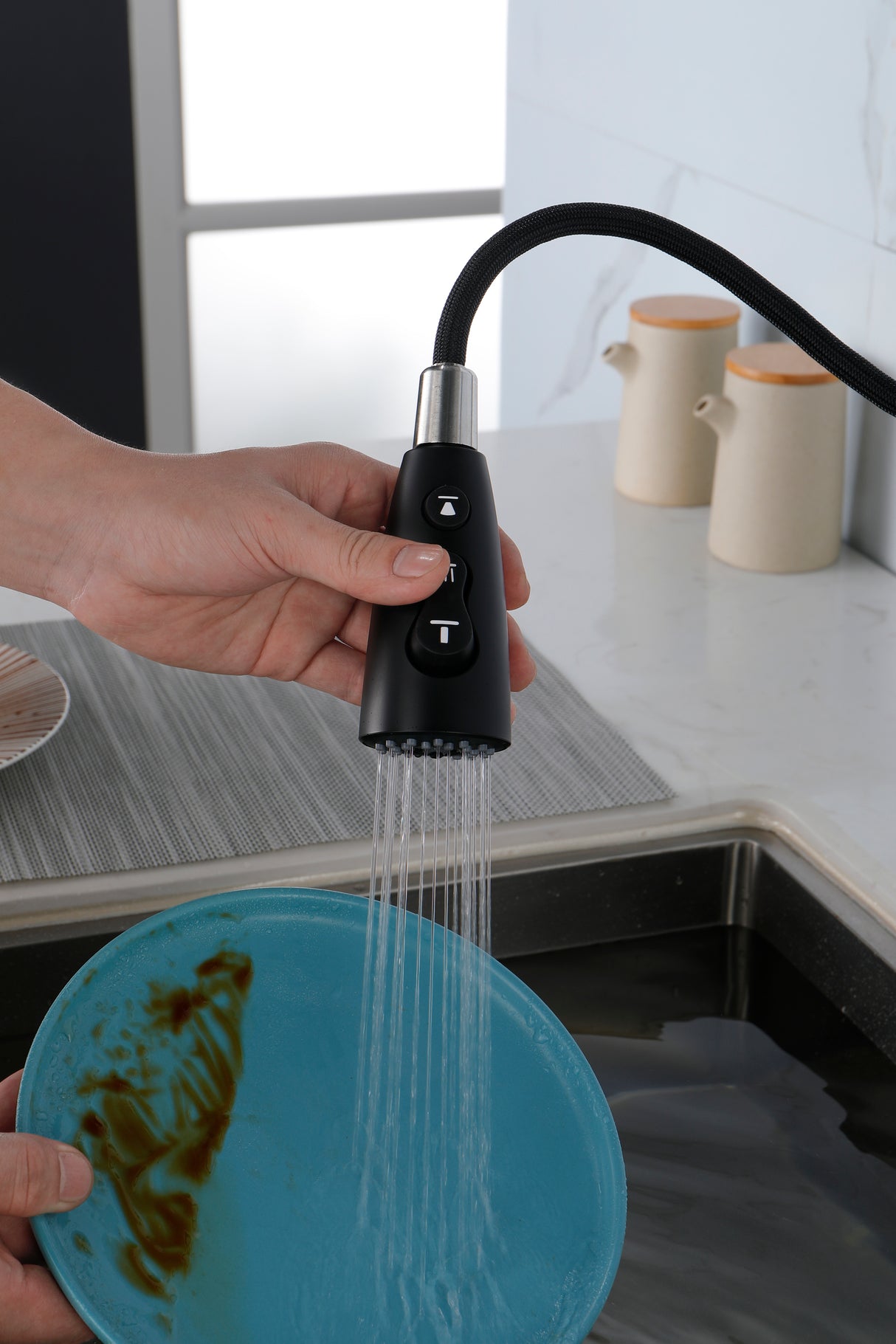 Matte Black Kitchen Faucets with Pull Down Sprayer