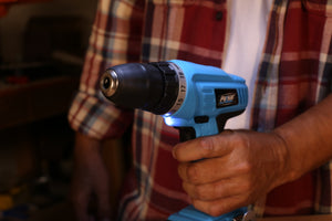 20V Cordless Lithium-Ion Drill & Flashlight Kit